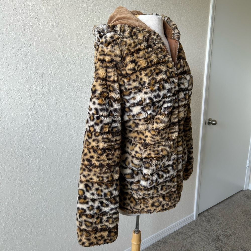 Luxe Leopard Faux Fur Hooded Jacket Bold Soft and Fierce - Picture 4 of 7